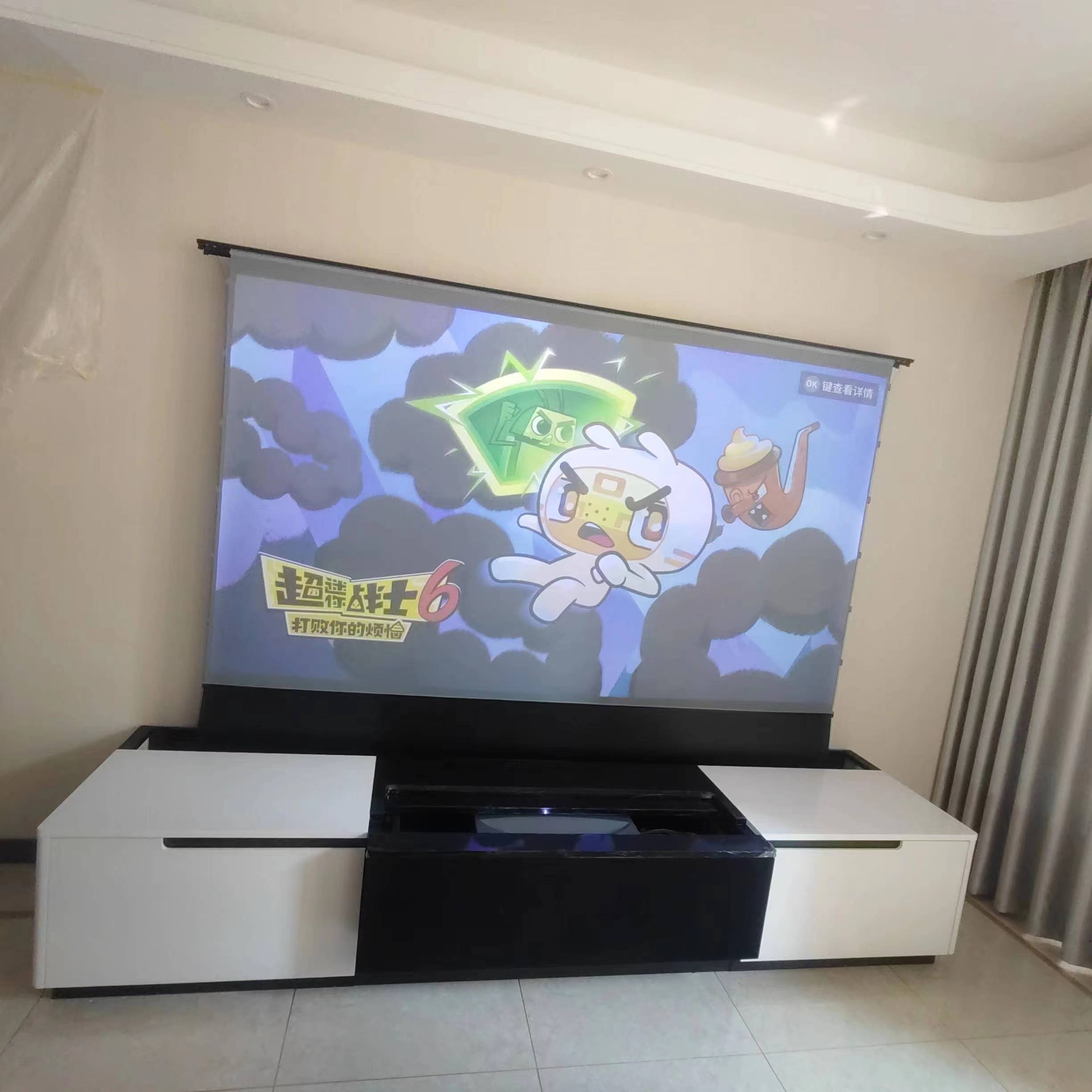 Proiettore laser Home Cinema a - Home Cinema Ultra Short Throw Projector recensione e prezzo